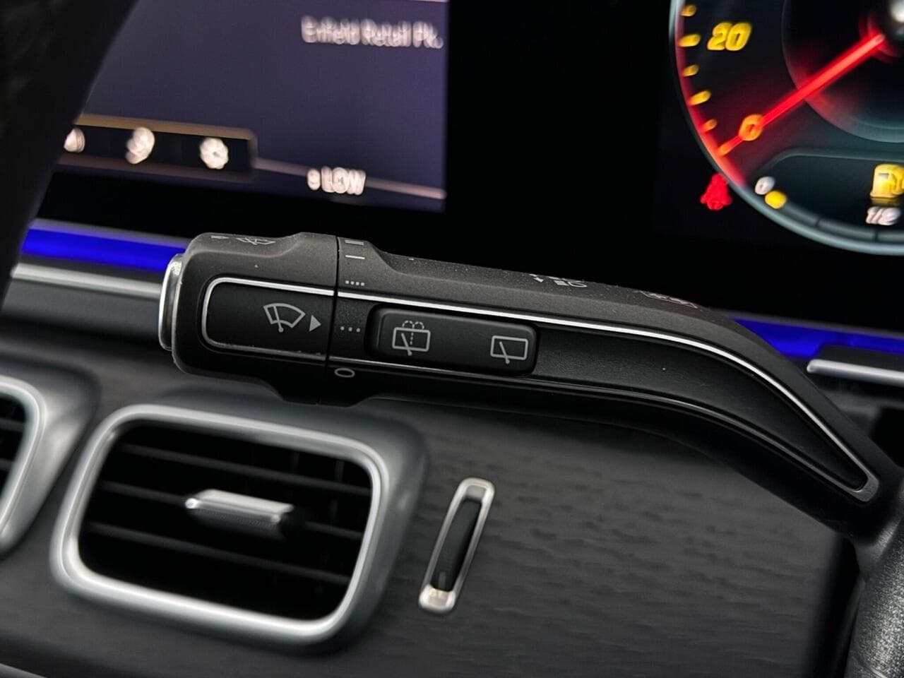 Mercedes-Benz GLE thumbnail Misc Controls