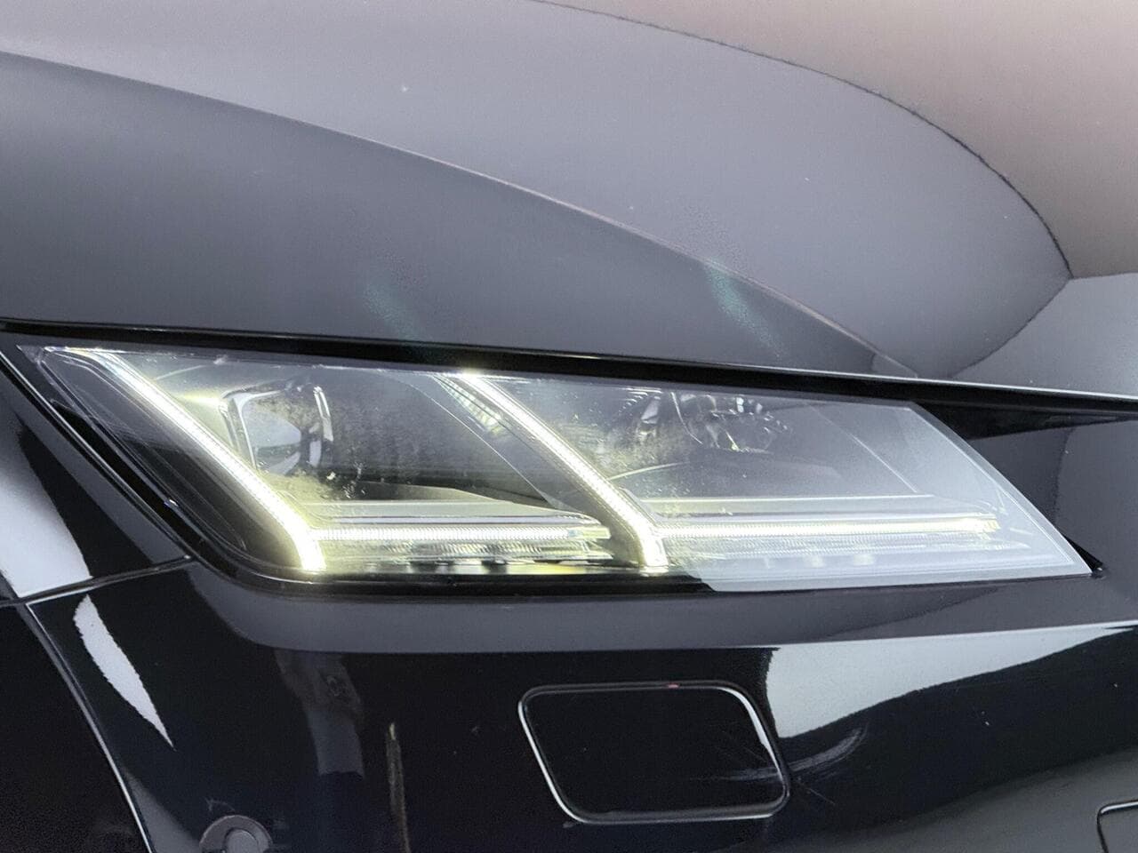 Audi TT thumbnail Lights Front
