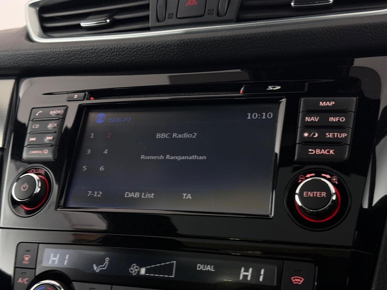 Nissan Qashqai thumbnail Infotainment System