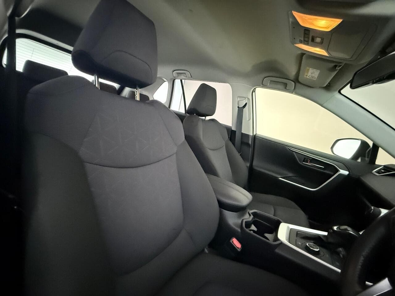 Toyota RAV4 thumbnail Seat Driver