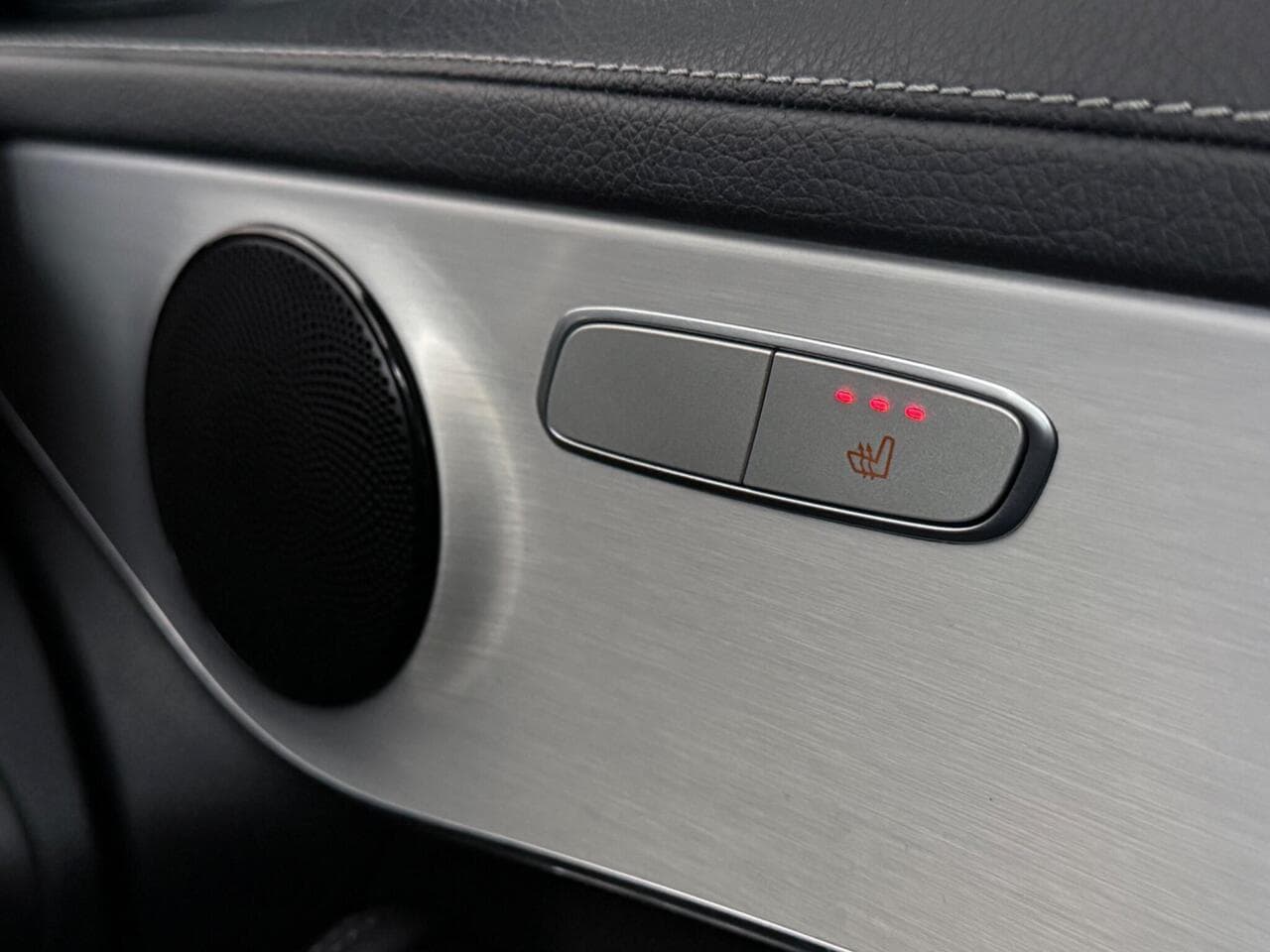 Mercedes-Benz GLC thumbnail Misc Controls