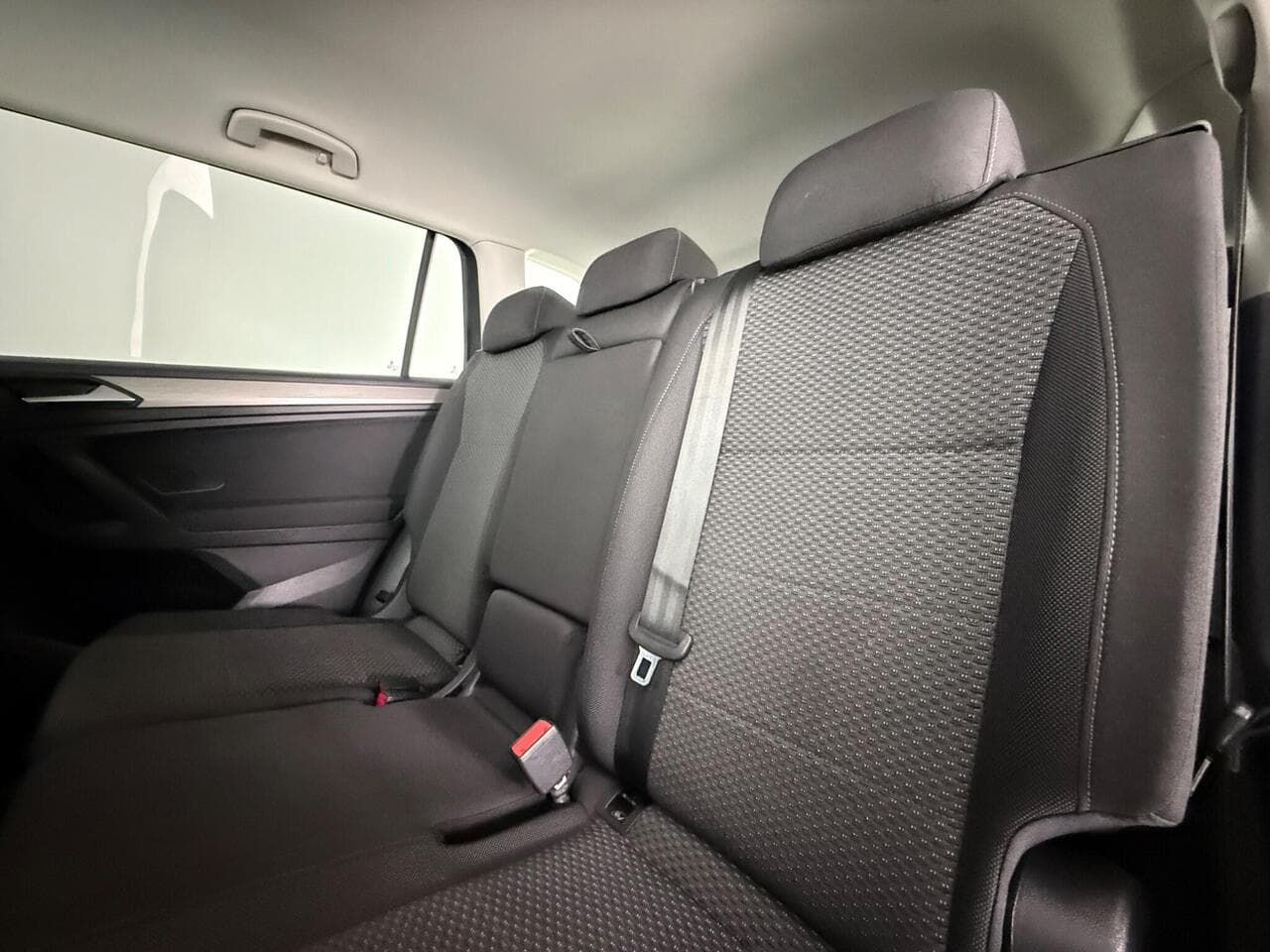 Volkswagen Tiguan Allspace thumbnail Seats Rear