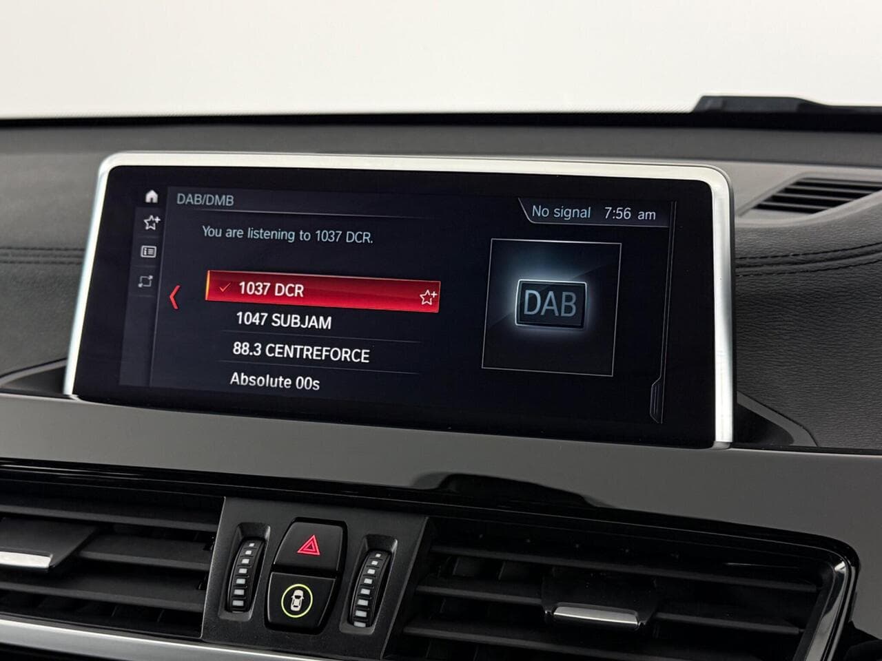 BMW X1 thumbnail Infotainment System