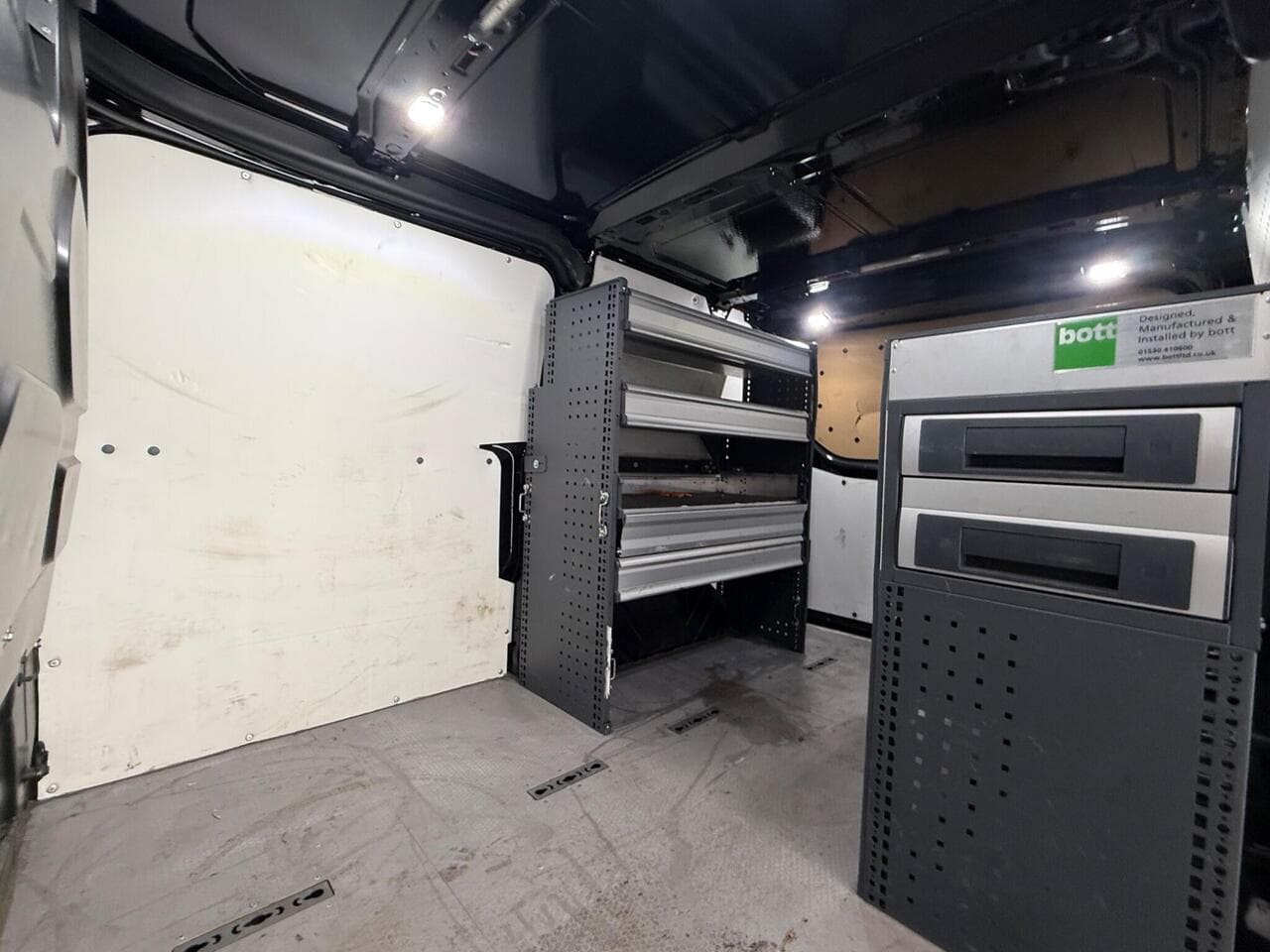 Ford Transit Custom thumbnail Cargo Space