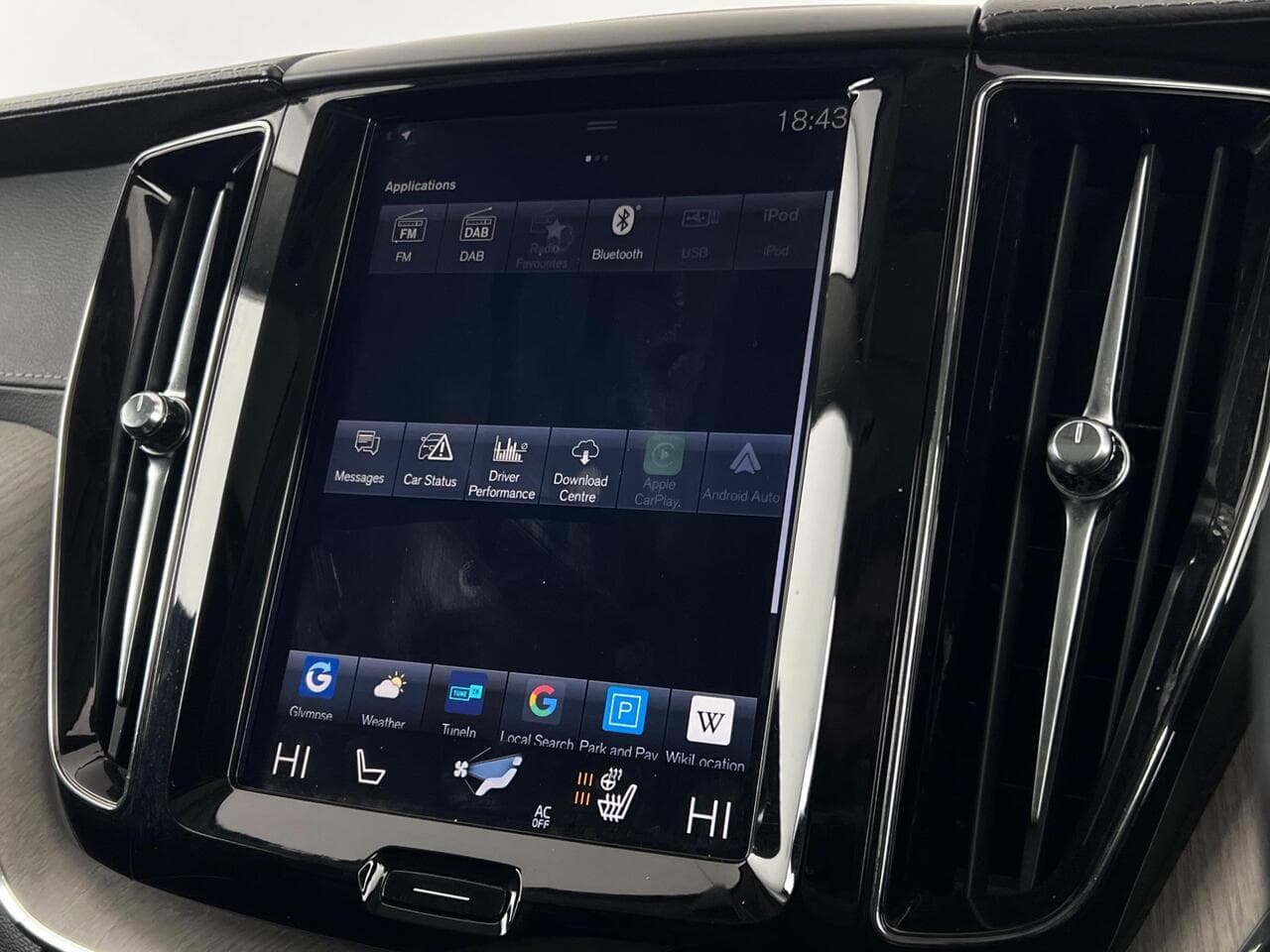 Volvo XC60 thumbnail Infotainment System