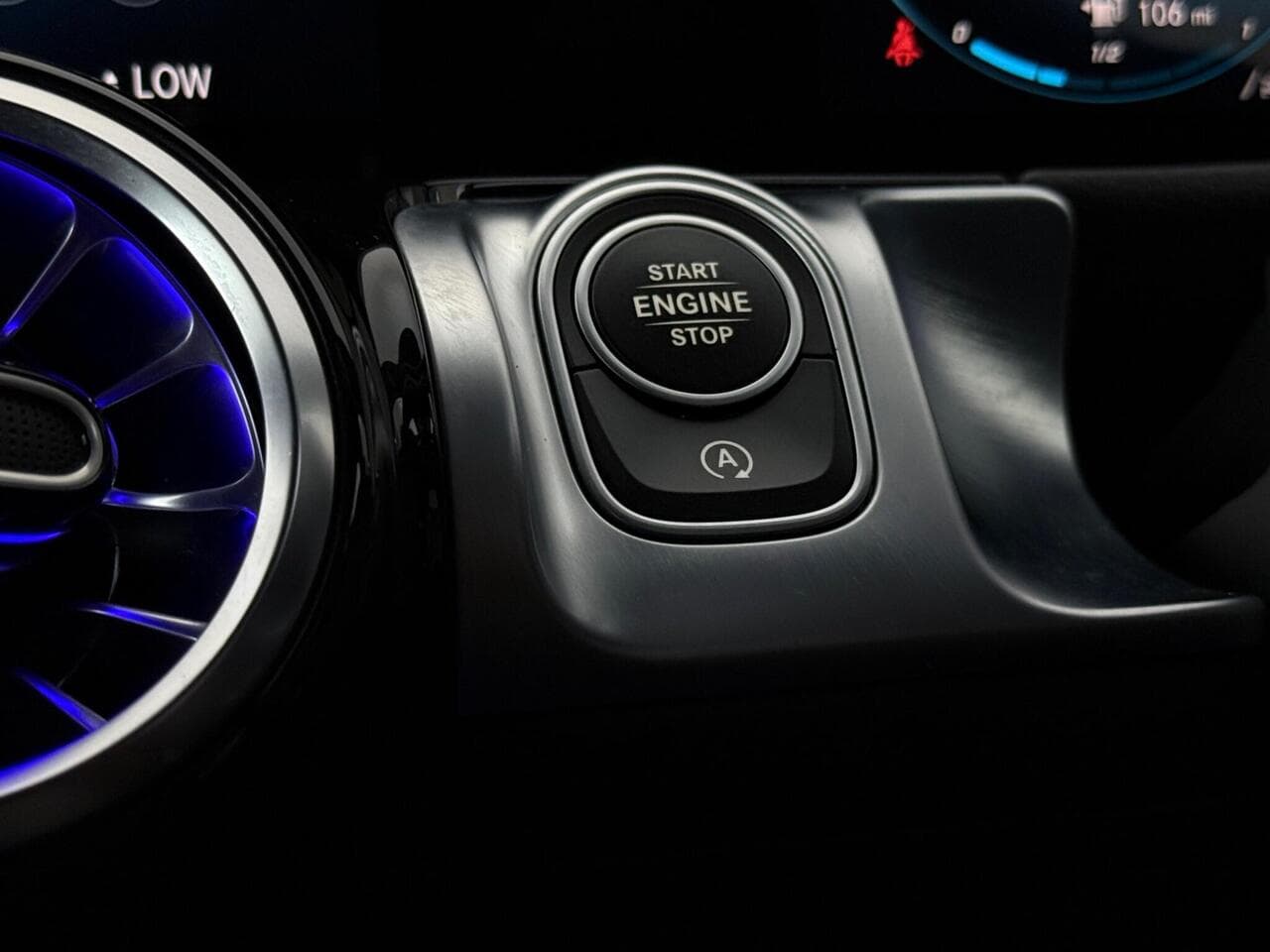 Mercedes-Benz GLB thumbnail Misc Controls
