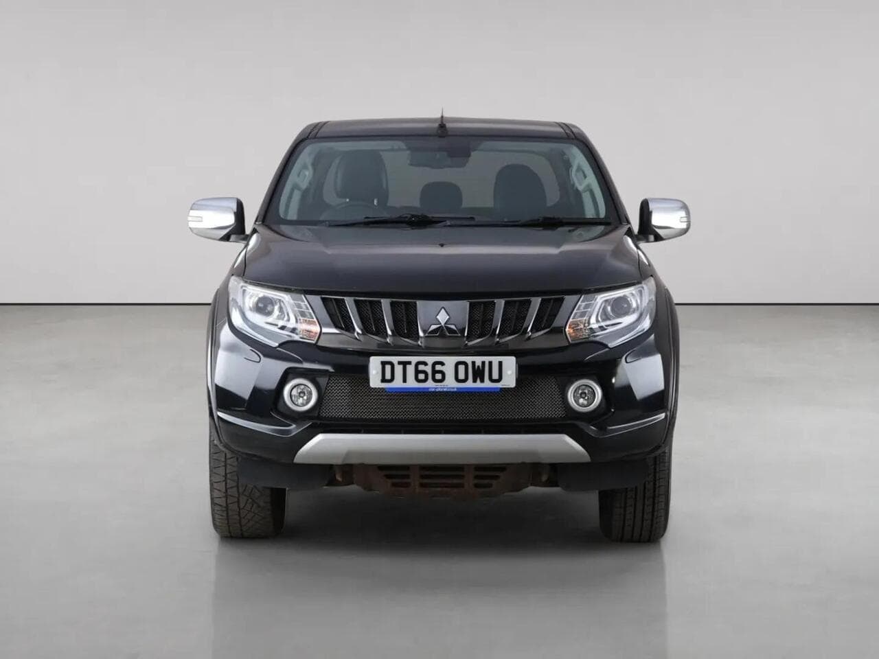 Mitsubishi L200 thumbnail Front