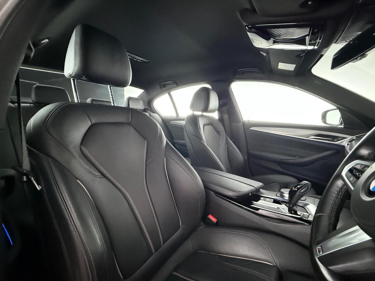 BMW 5 Series thumbnail Seat Driver