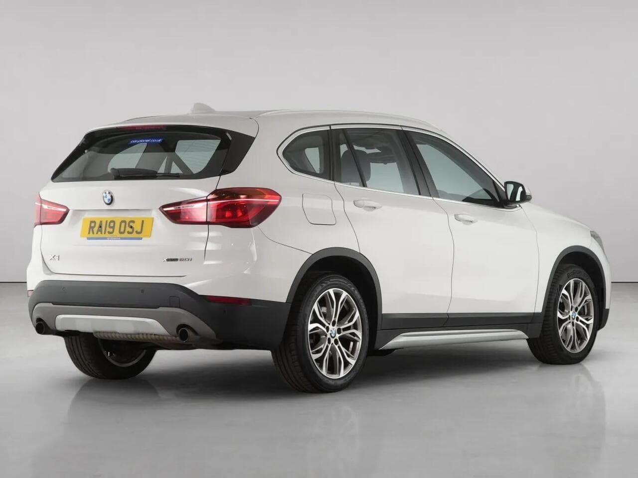 BMW X1 thumbnail Rear Right