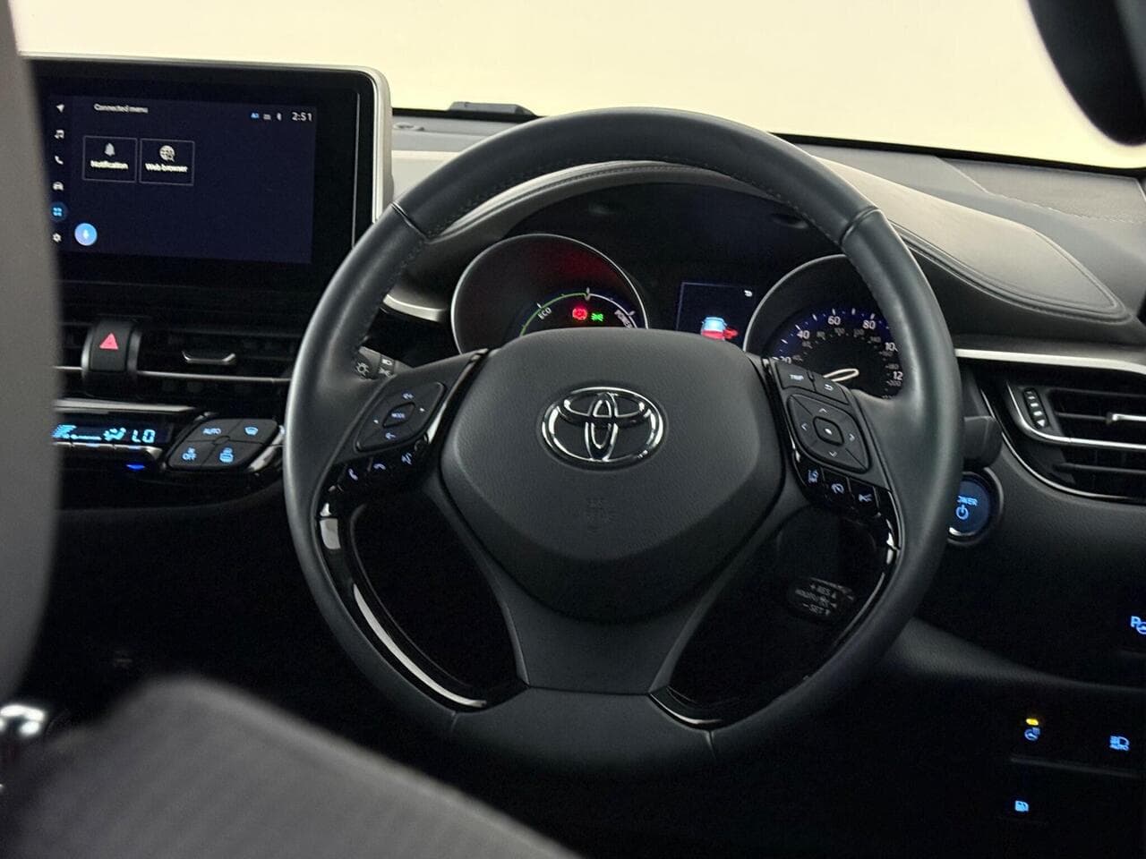 Toyota C-HR thumbnail Steering Wheel