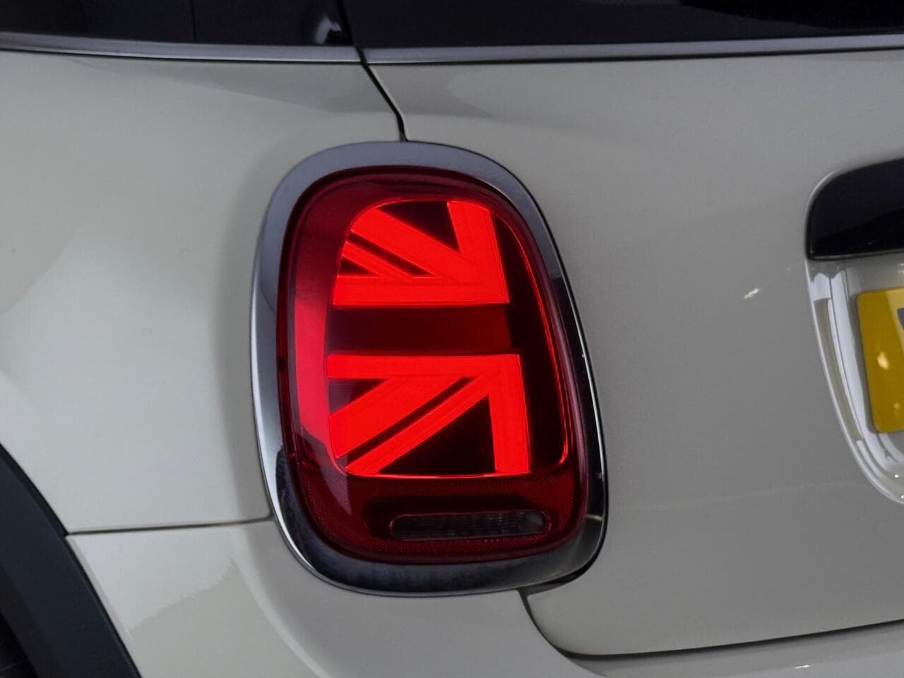 MINI Hatch thumbnail Lights Rear