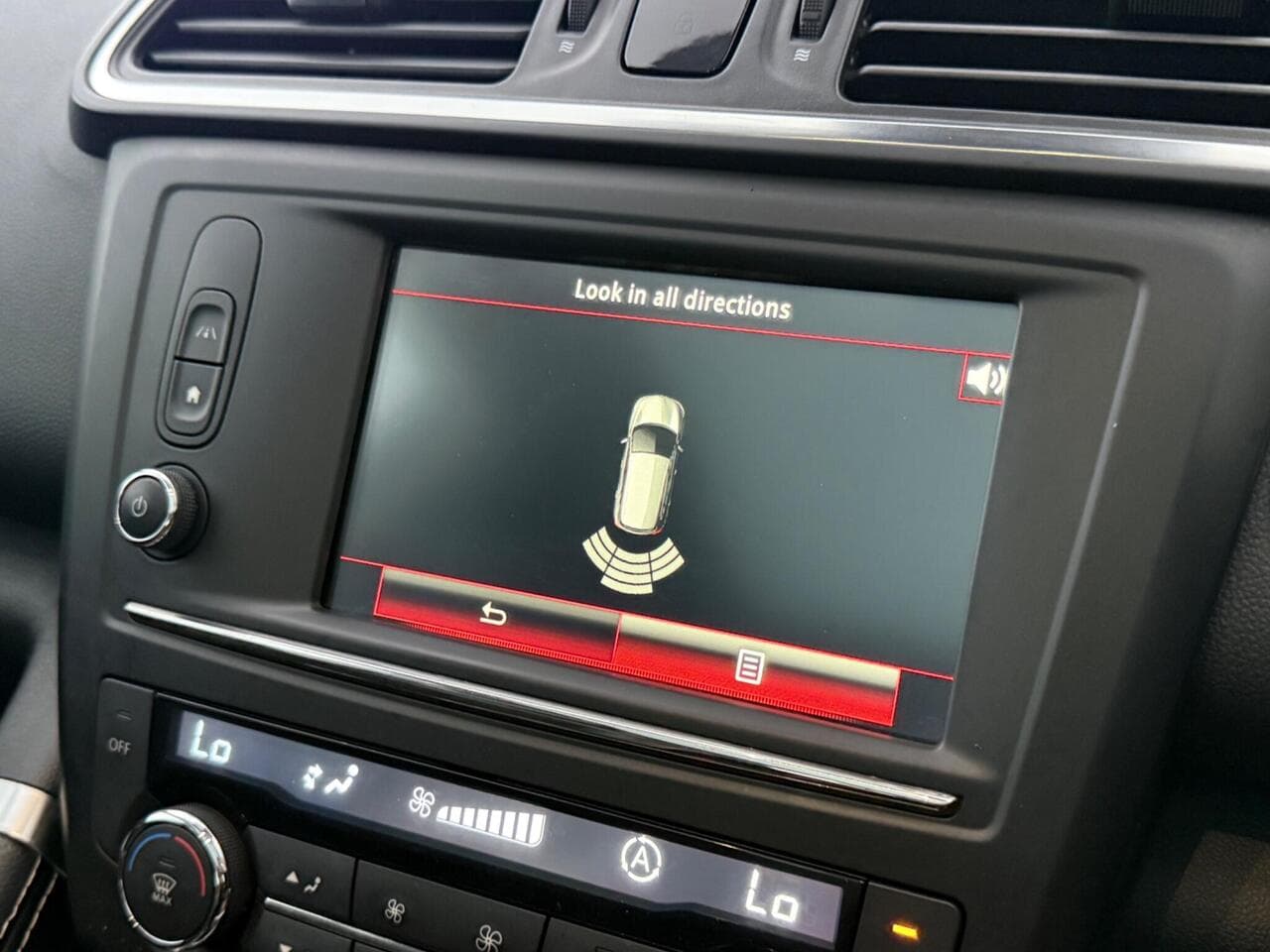 Renault Kadjar thumbnail Infotainment System