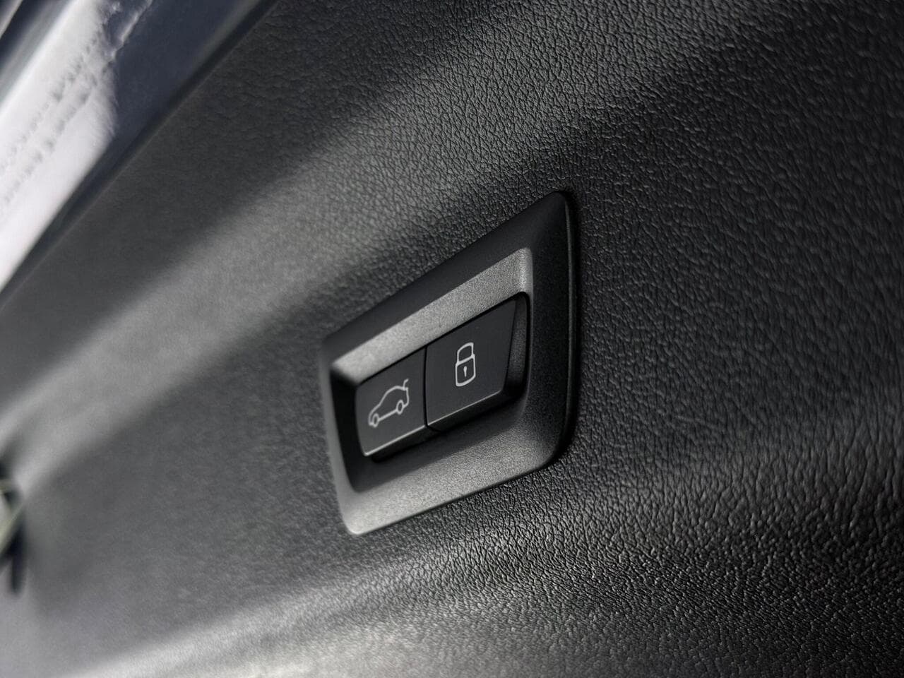 BMW X1 thumbnail Misc Controls