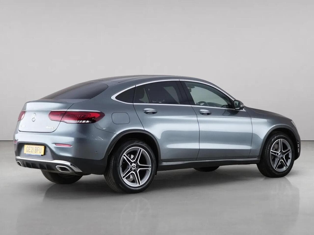 Mercedes-Benz GLC thumbnail Side Right