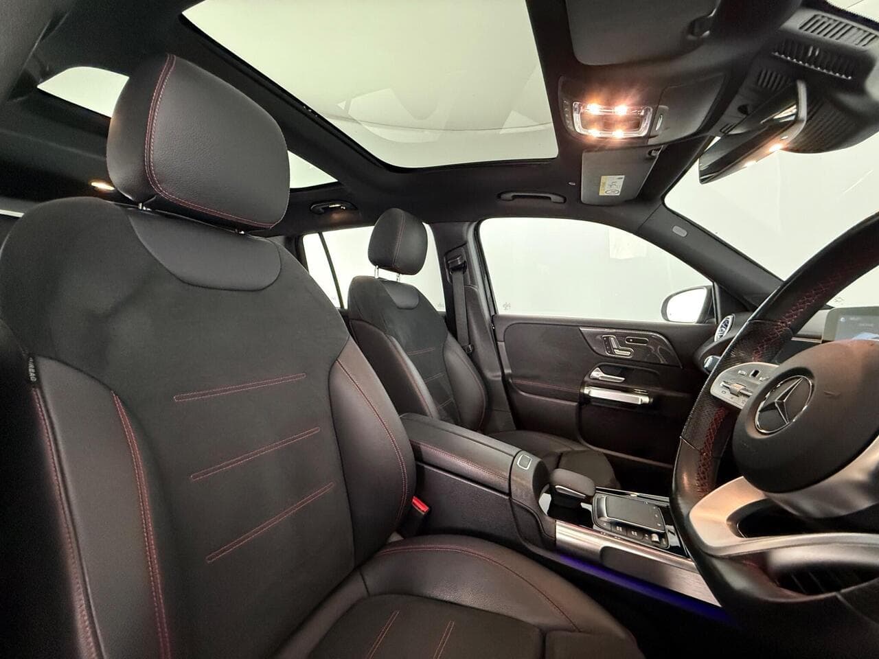 Mercedes-Benz GLB thumbnail Seat Driver