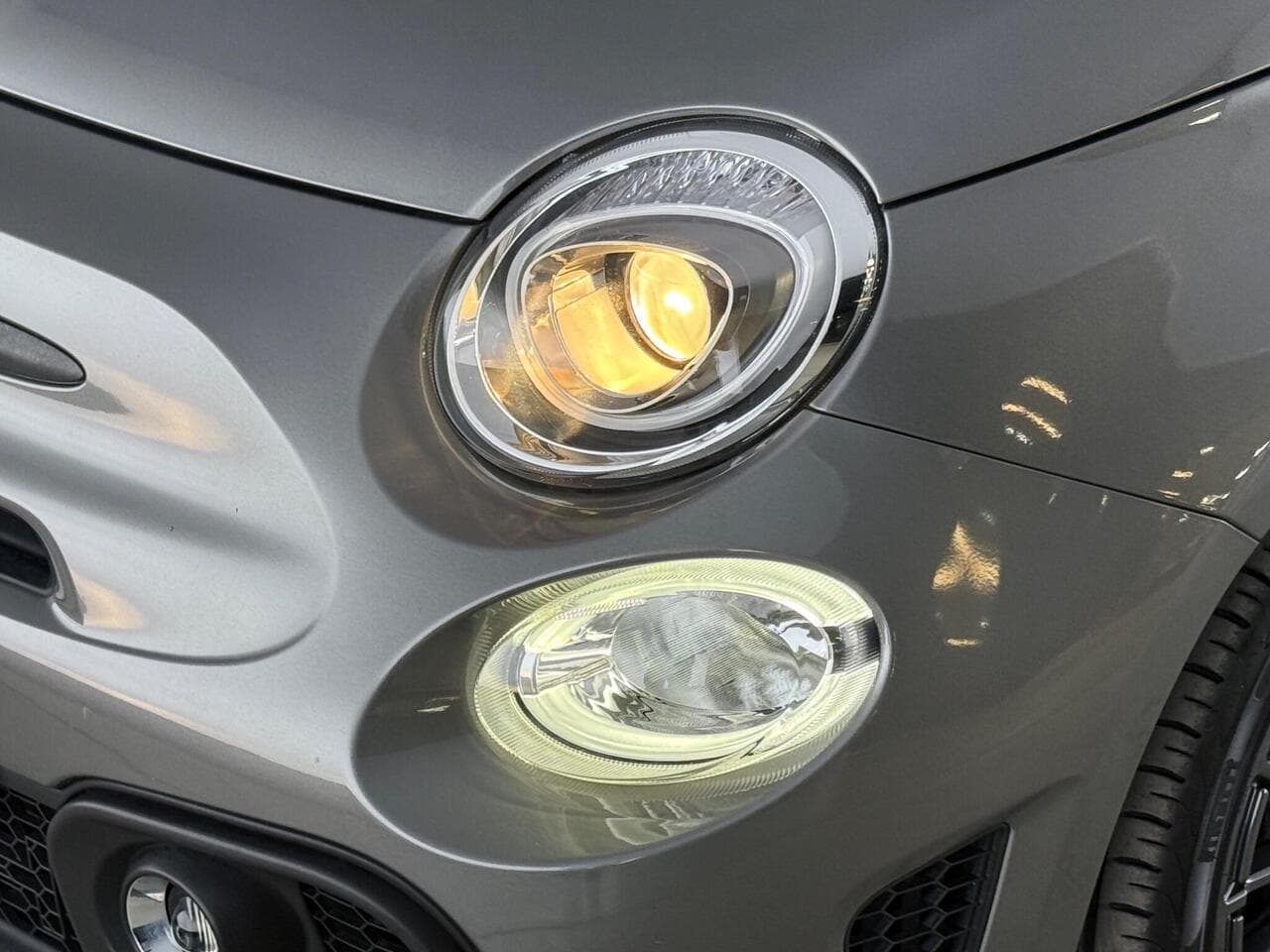 Abarth 595 thumbnail Lights Front