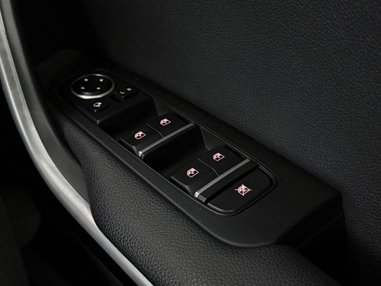 Kia XCeed thumbnail Misc Controls