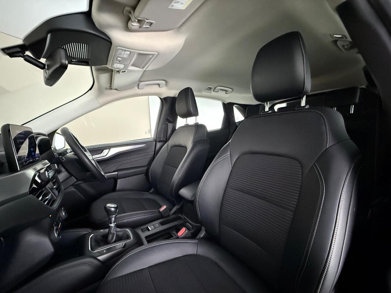 Ford Kuga thumbnail Seat Front Passenger