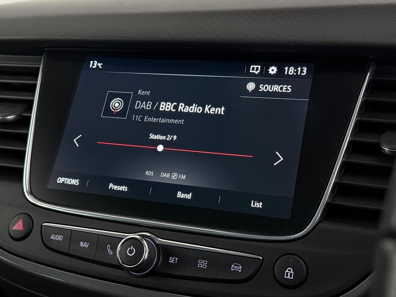 Vauxhall Crossland thumbnail Infotainment System