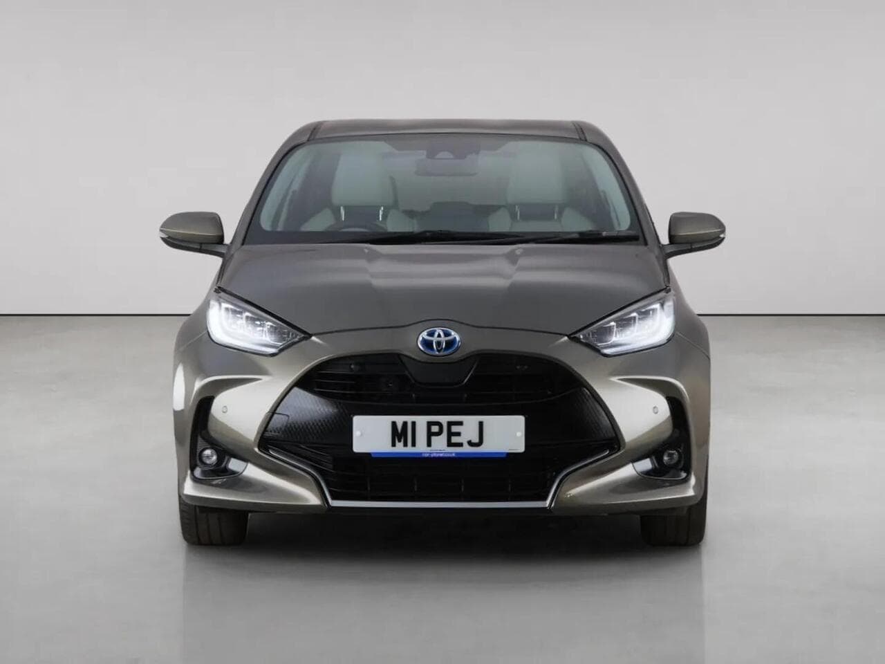 Toyota Yaris thumbnail Front