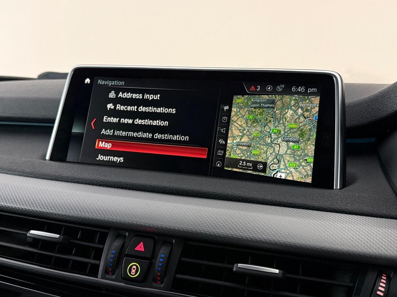 BMW X5 thumbnail Infotainment System
