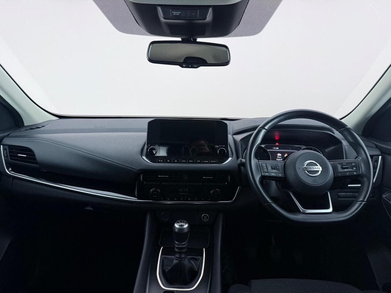 Nissan Qashqai thumbnail Interior Front
