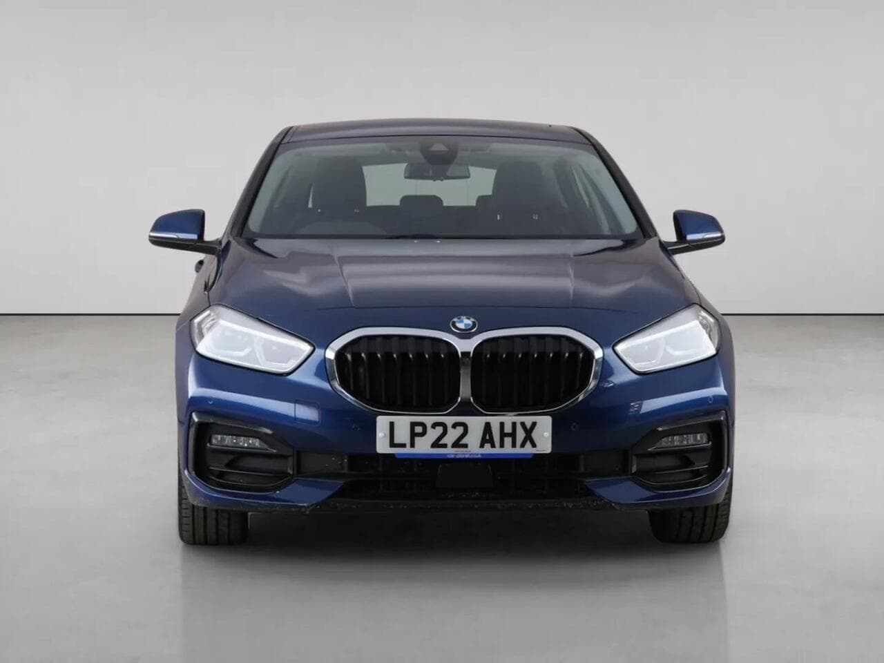 BMW 1 Series thumbnail Front