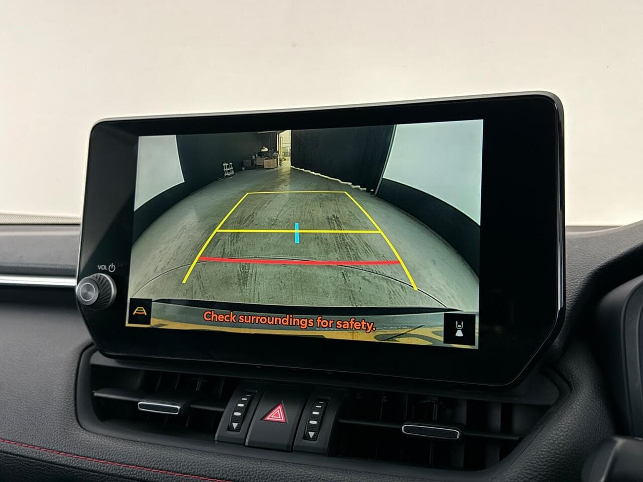 Toyota RAV4 thumbnail Infotainment System