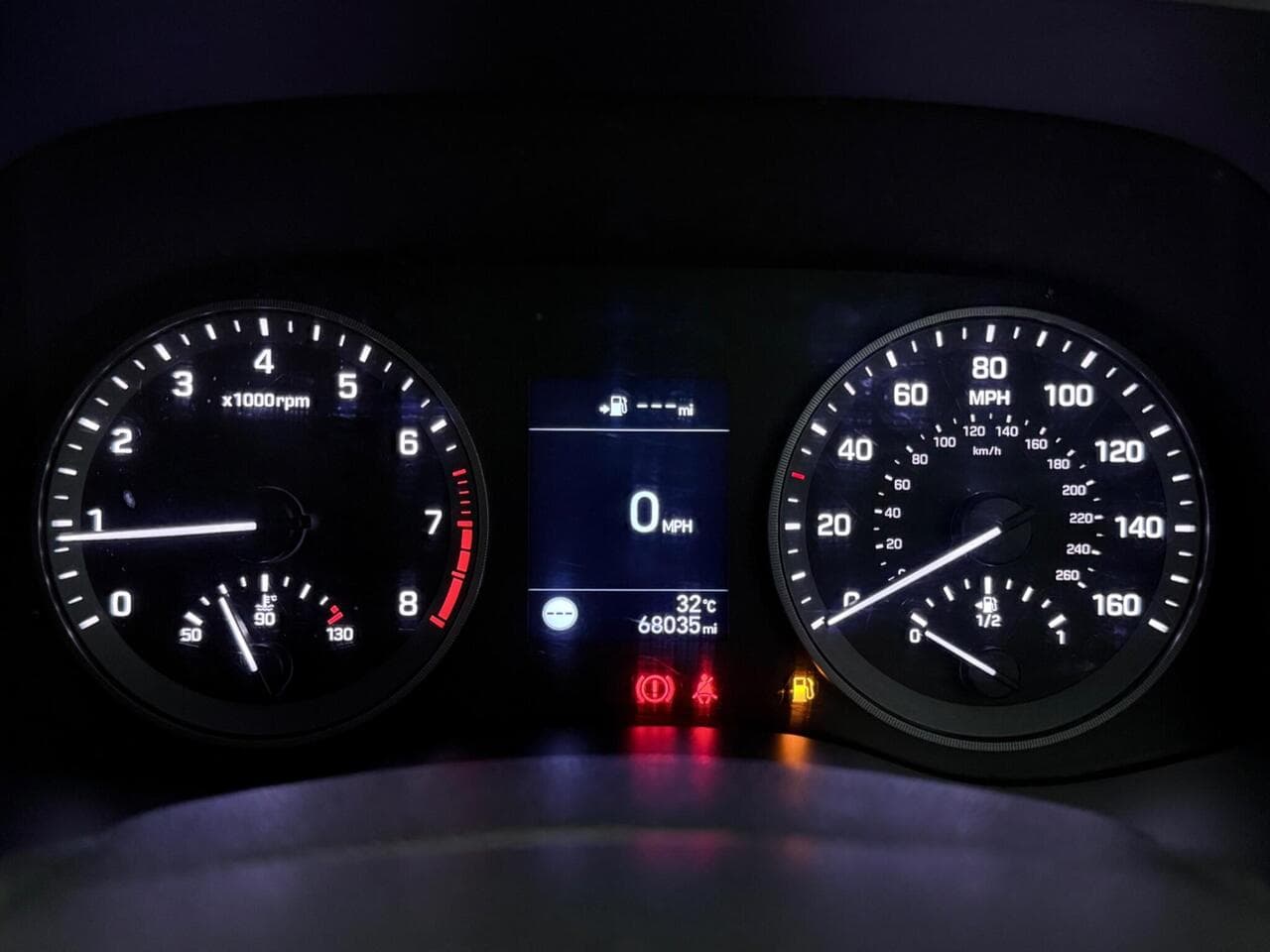 Hyundai TUCSON thumbnail Driver Instruments