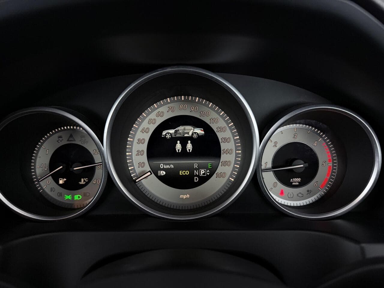 Mercedes-Benz E Class thumbnail Driver Instruments