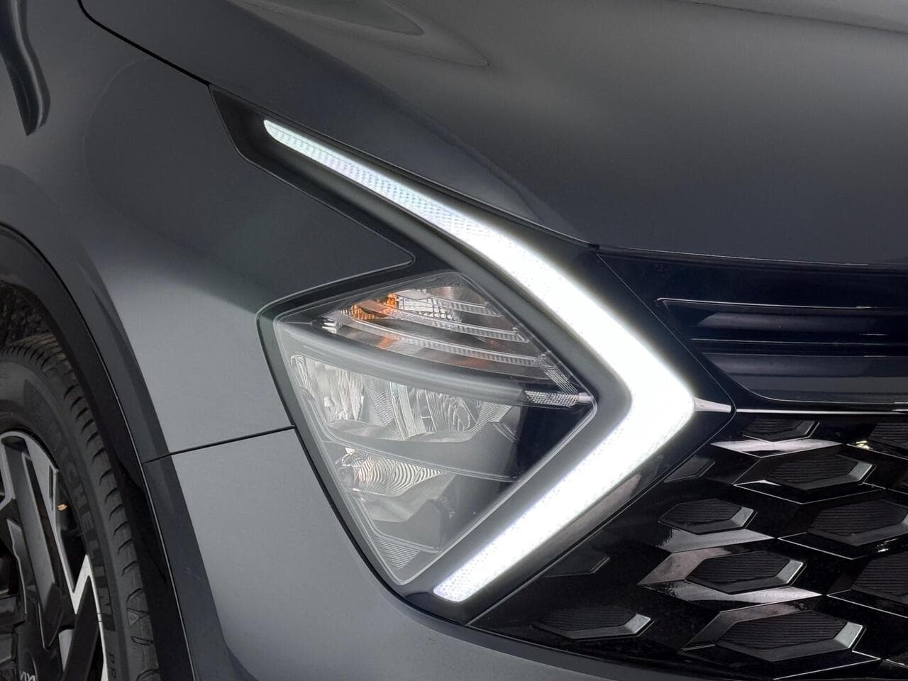 Kia Sportage thumbnail Lights Front