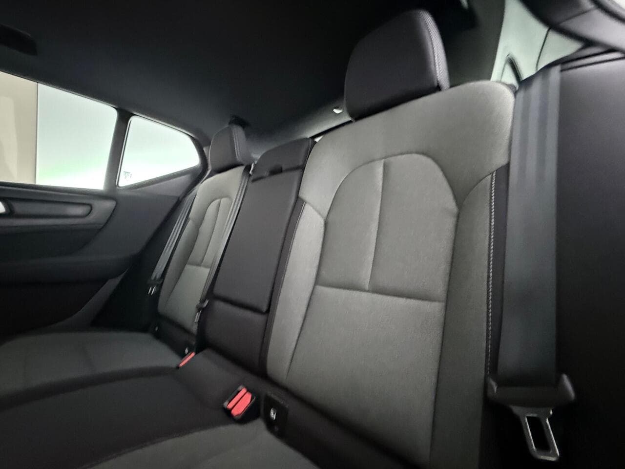 Volvo XC40 thumbnail Seats Rear