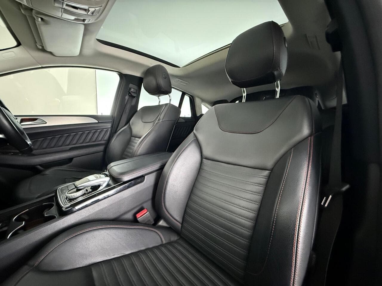 Mercedes-Benz GLE thumbnail Seat Front Passenger