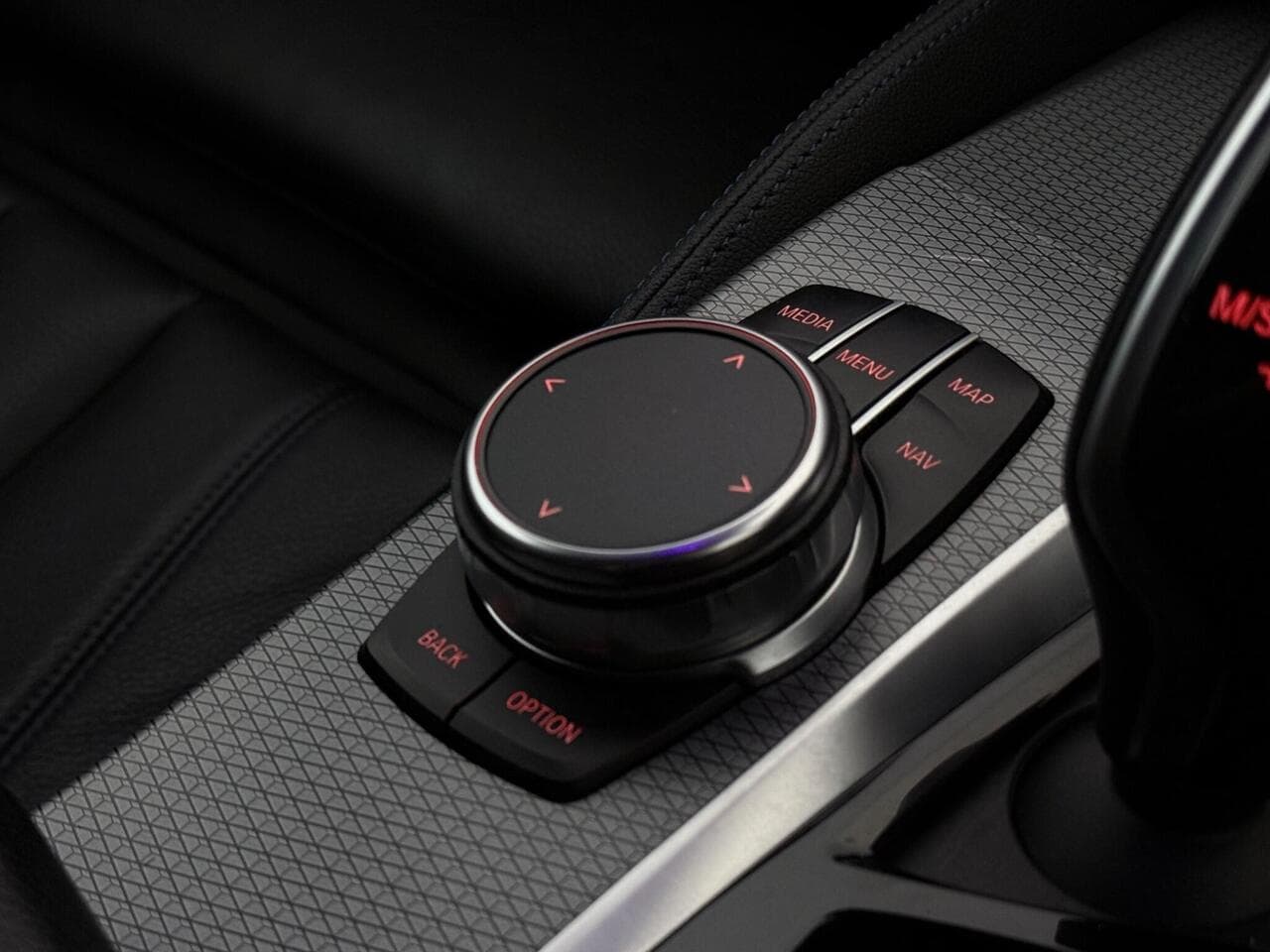BMW 5 Series thumbnail Misc Controls