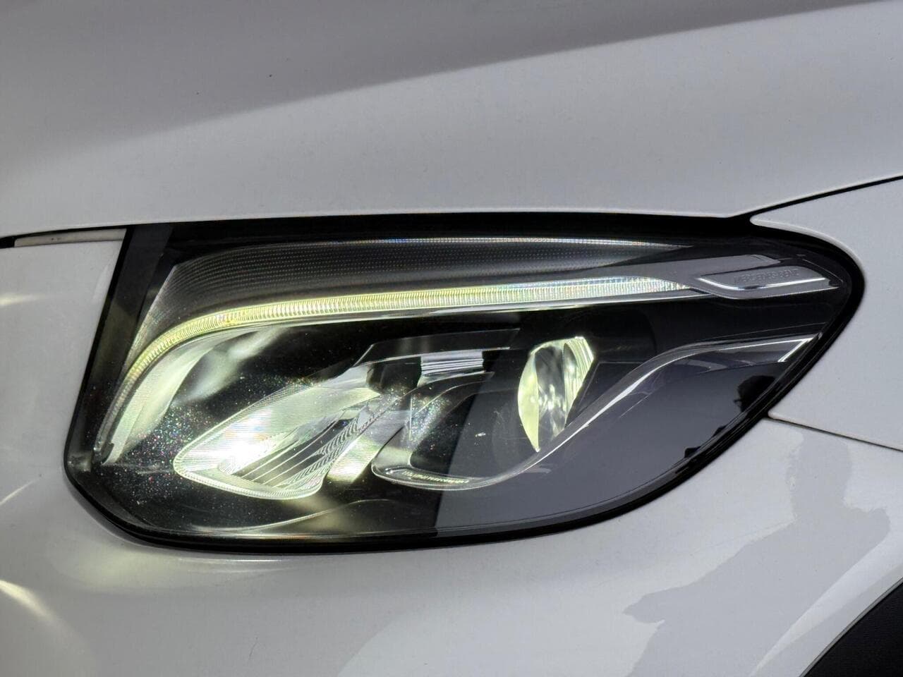 Mercedes-Benz GLC thumbnail Lights Front