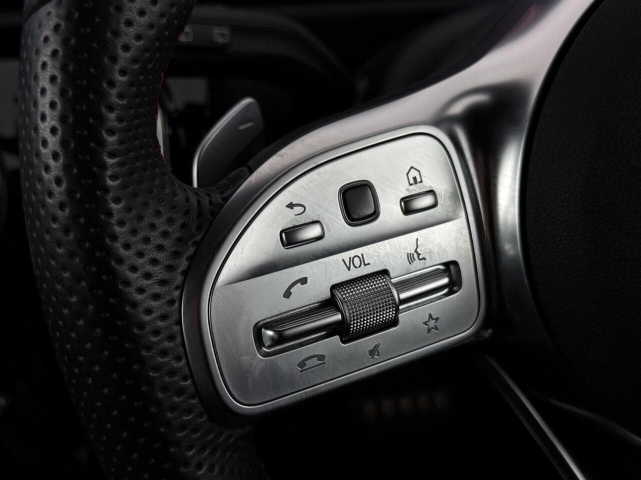 Mercedes-Benz A Class thumbnail Misc Controls