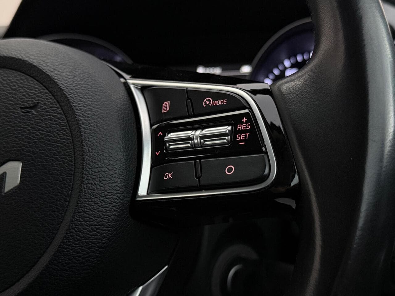 Kia XCeed thumbnail Misc Controls