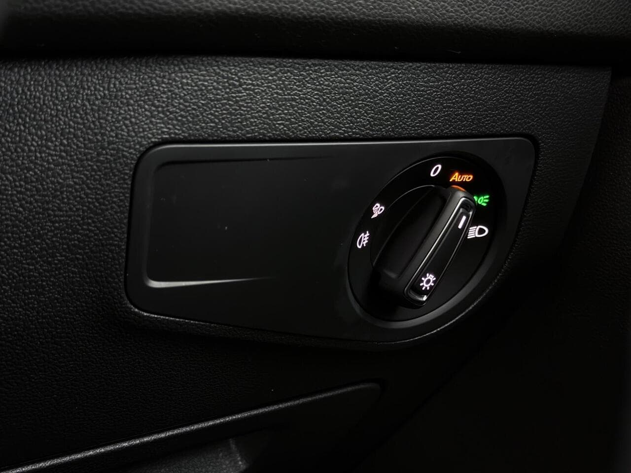 Volkswagen Tiguan Allspace thumbnail Misc Controls