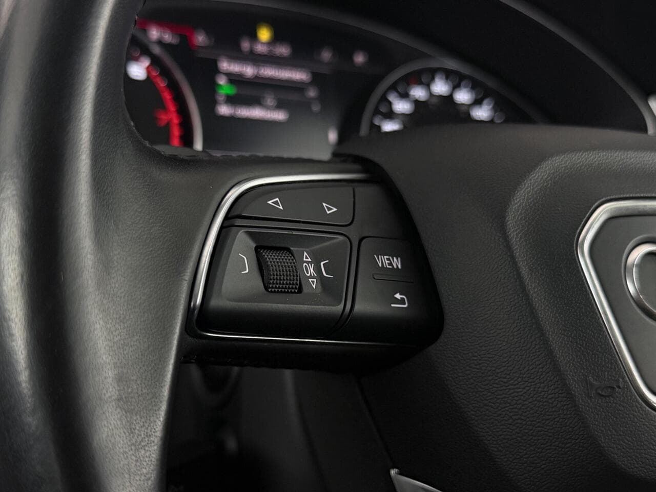 Audi Q5 thumbnail Misc Controls