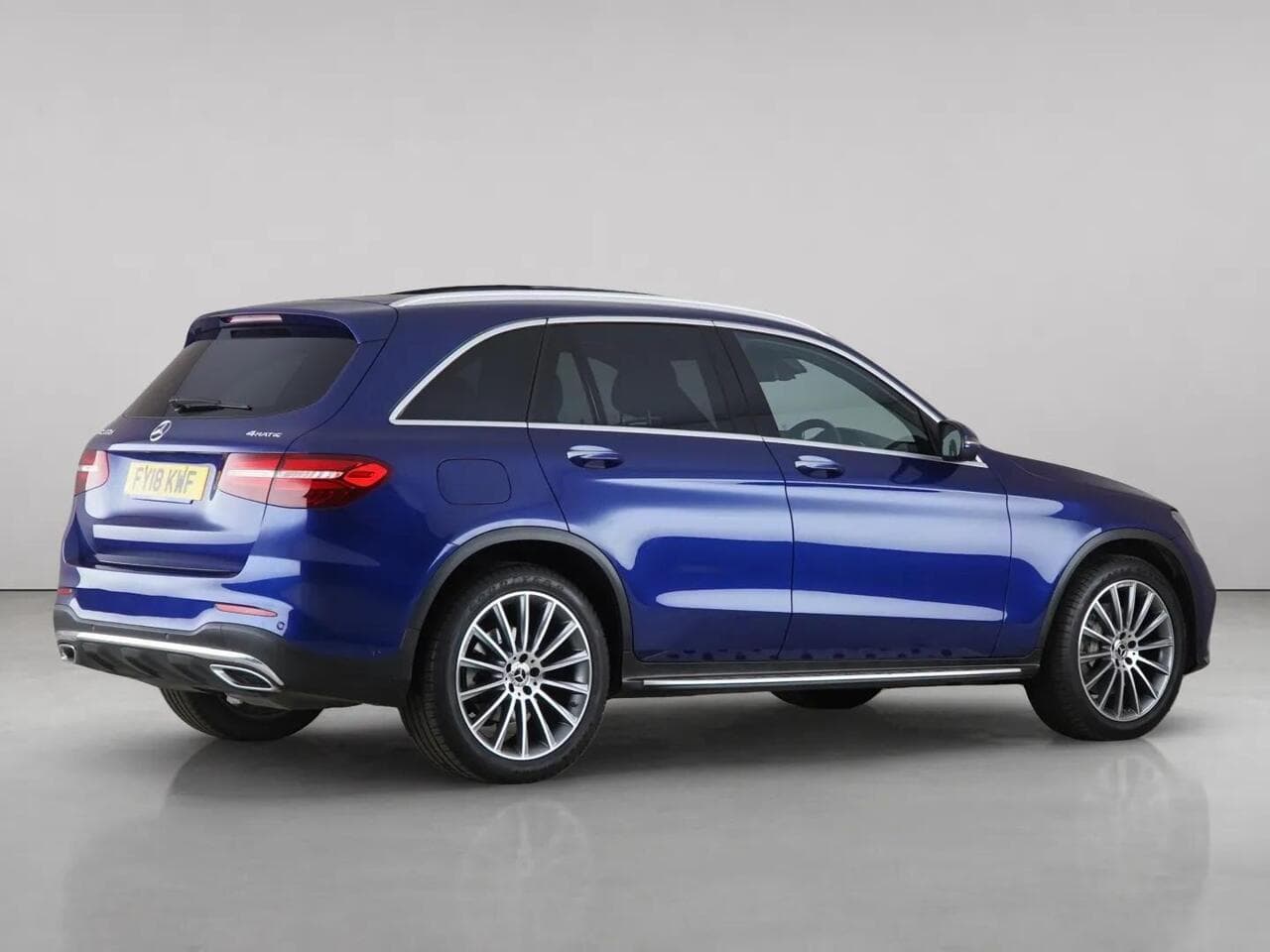 Mercedes-Benz GLC thumbnail Side Right