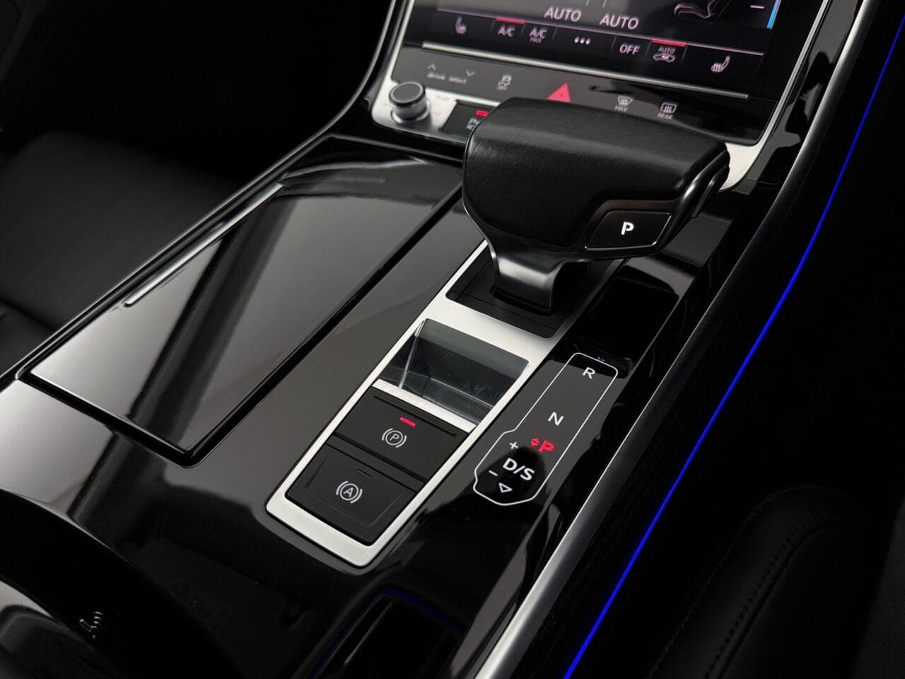 Audi A8 thumbnail Misc Controls
