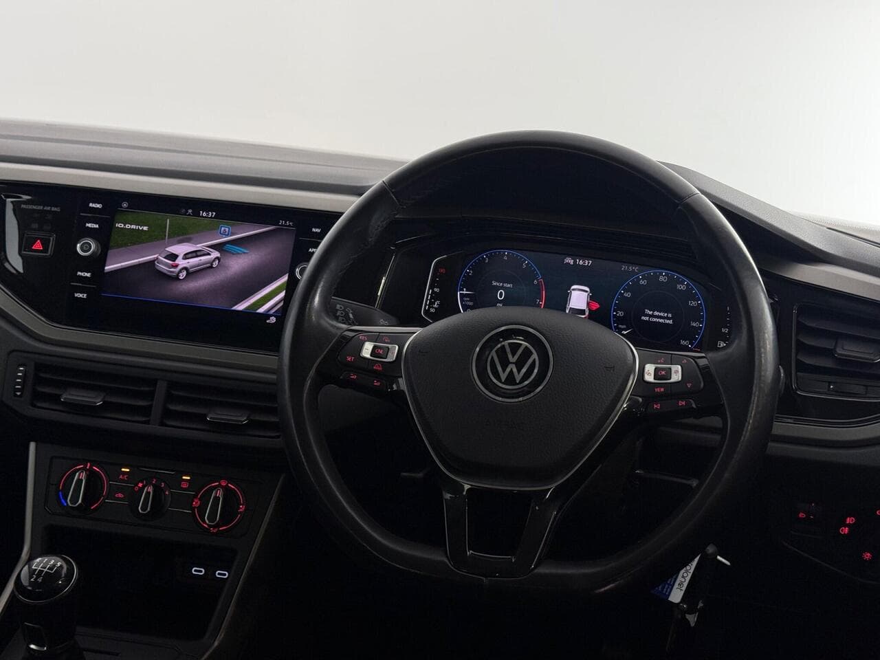 Volkswagen Polo thumbnail Steering Wheel