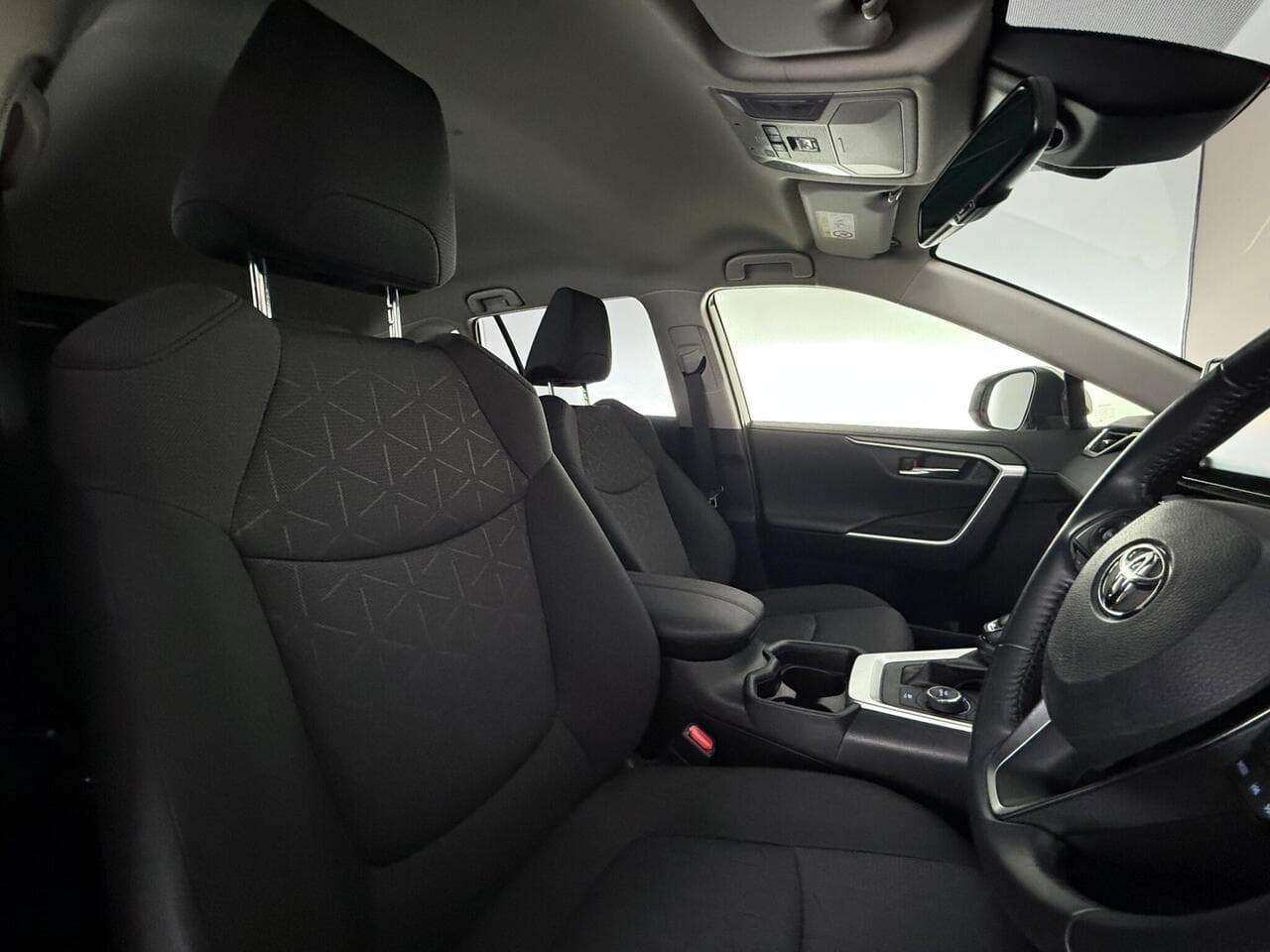 Toyota RAV4 thumbnail Seat Driver