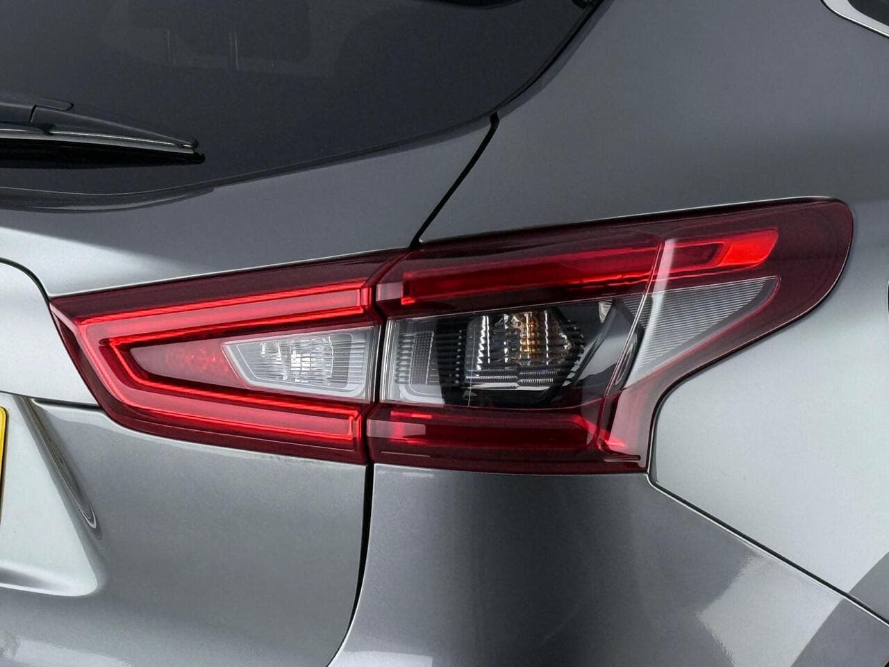 Nissan Qashqai thumbnail Lights Rear
