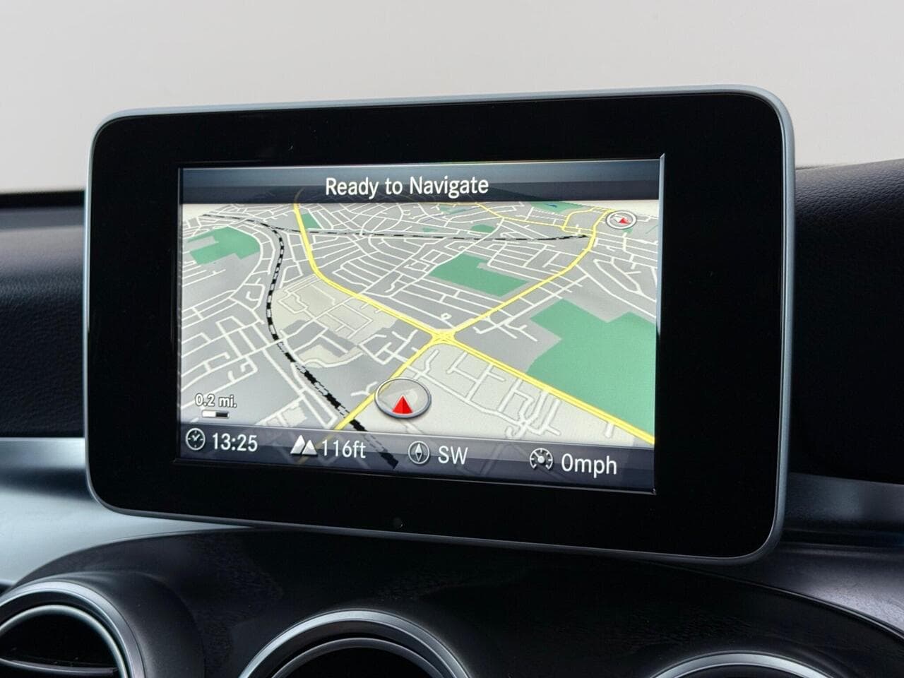 Mercedes-Benz GLC thumbnail Infotainment System