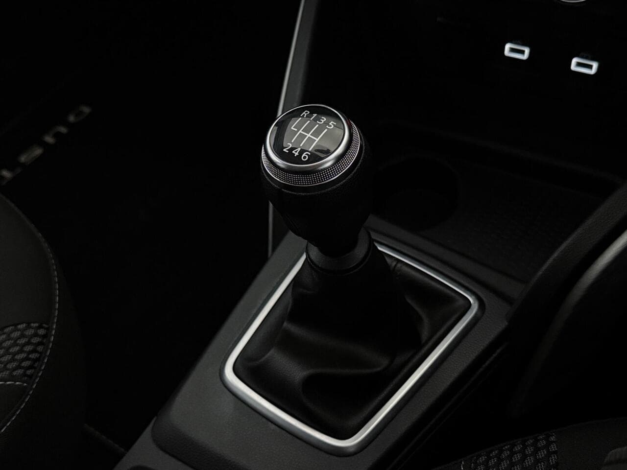 Dacia Duster thumbnail Interior Front