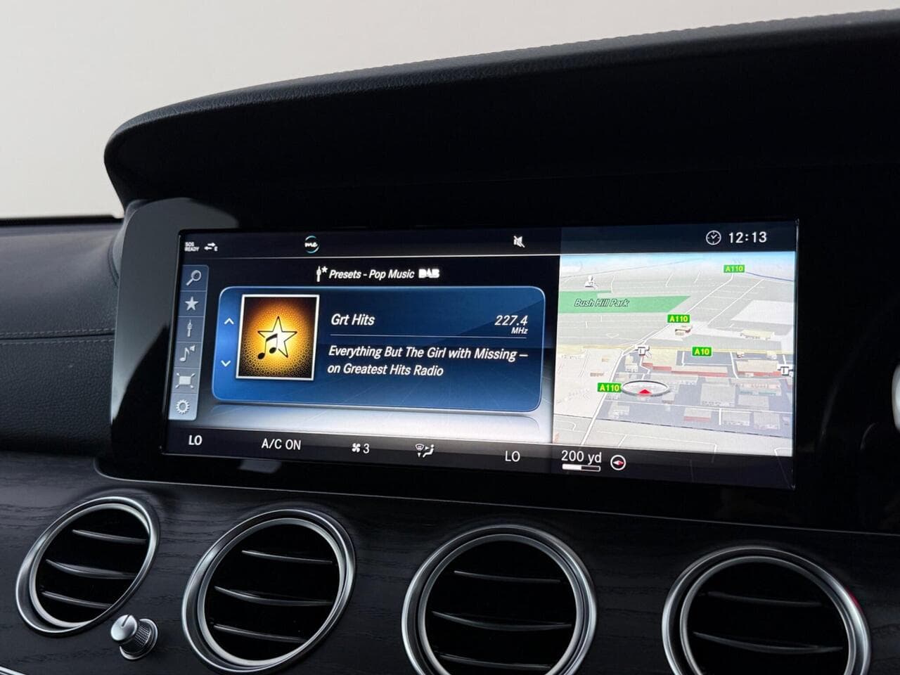 Mercedes-Benz E Class thumbnail Infotainment System
