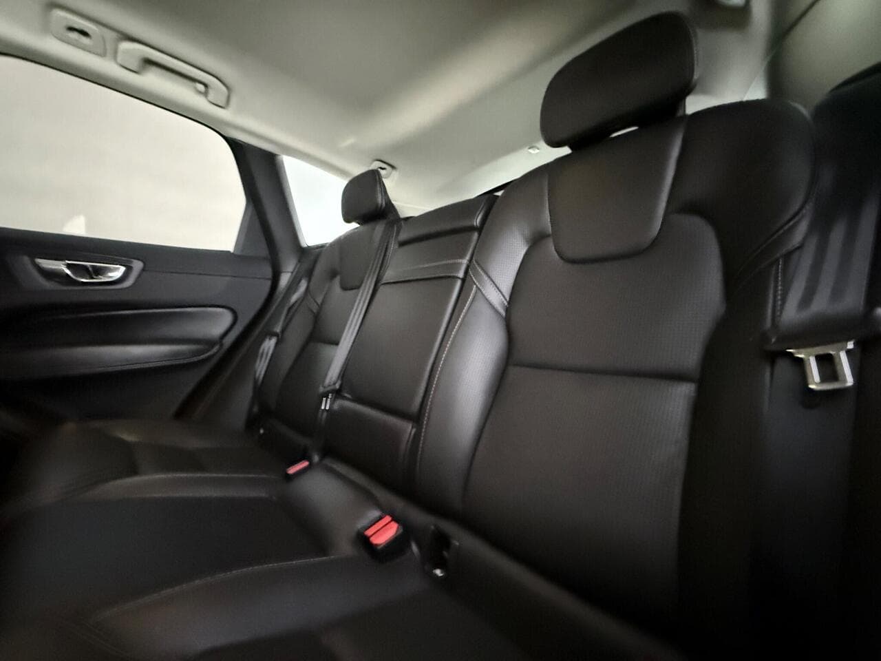 Volvo XC60 thumbnail Seats Rear