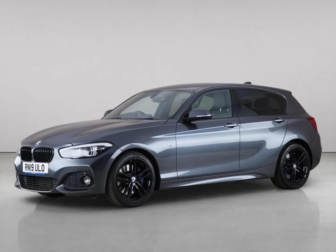 BMW 1 Series thumbnail Front Left