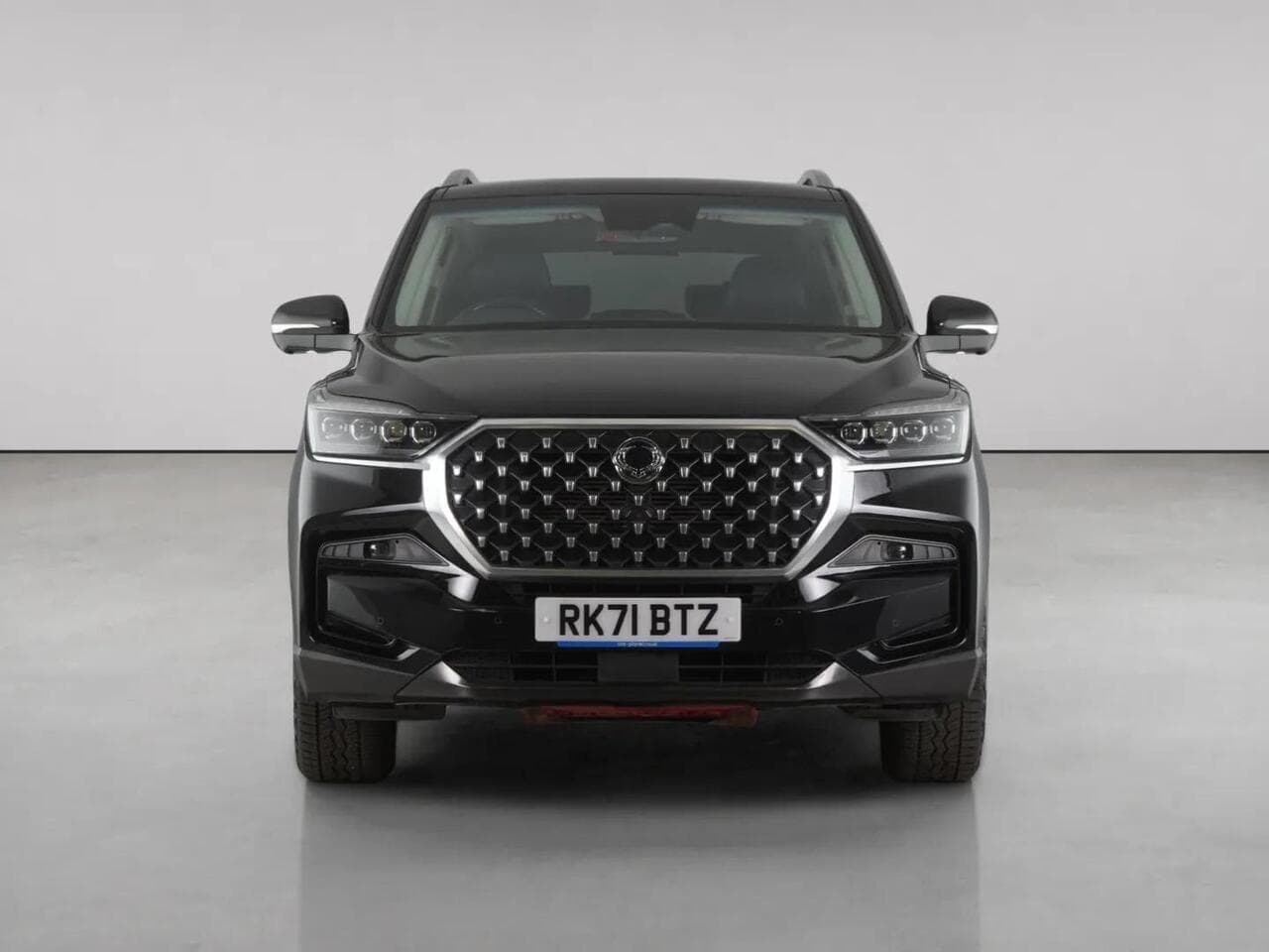 SsangYong Rexton thumbnail Front